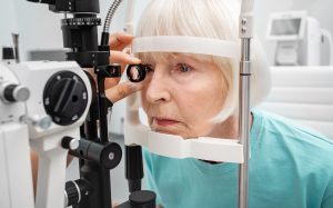 How to Spot Early Signs of Common Eye Conditions